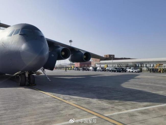 空军运-20抵达甘肃 开展抗震救灾工作插图1