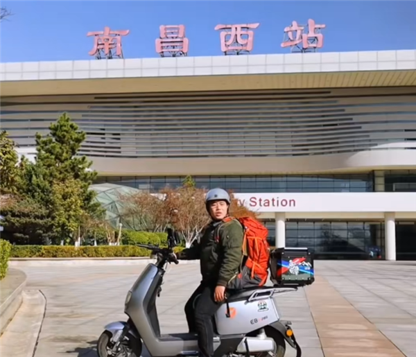 男子骑电动车从江西回成都过年：边送外卖边旅游插图